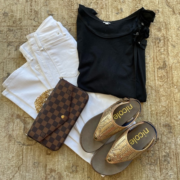 Nicole Woven Gold Thong Sandals, Size 6.  NWOT - Picture 3 of 13